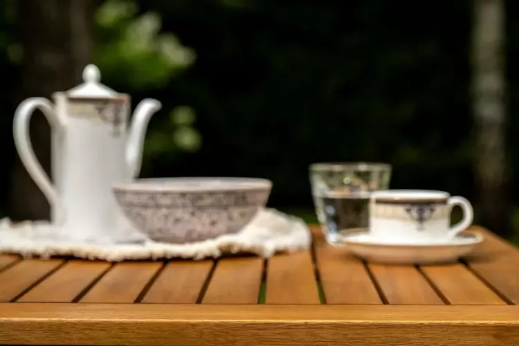 Обеденный набор садовой мебели из акации со складным столом Обеденный набор садовой мебели из акации со складным столом