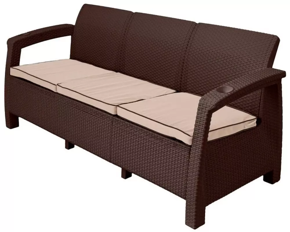 Пластиковый диван с имитацией ротанга