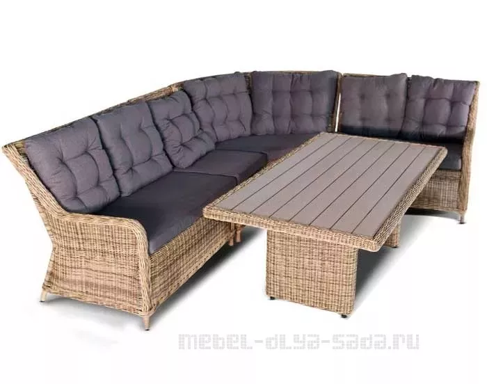 Обеденная группа из искусственного ротанга для террасы