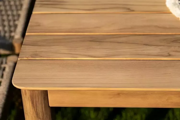 Садовая обеденная мебель из тика и искусственного ротанга Садовая обеденная мебель из тика и искусственного ротанга