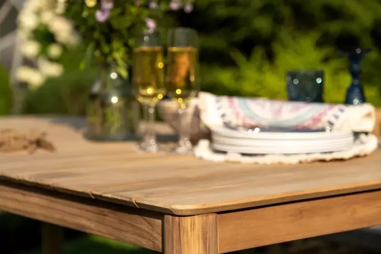 Садовая обеденная мебель из тика и искусственного ротанга Садовая обеденная мебель из тика и искусственного ротанга