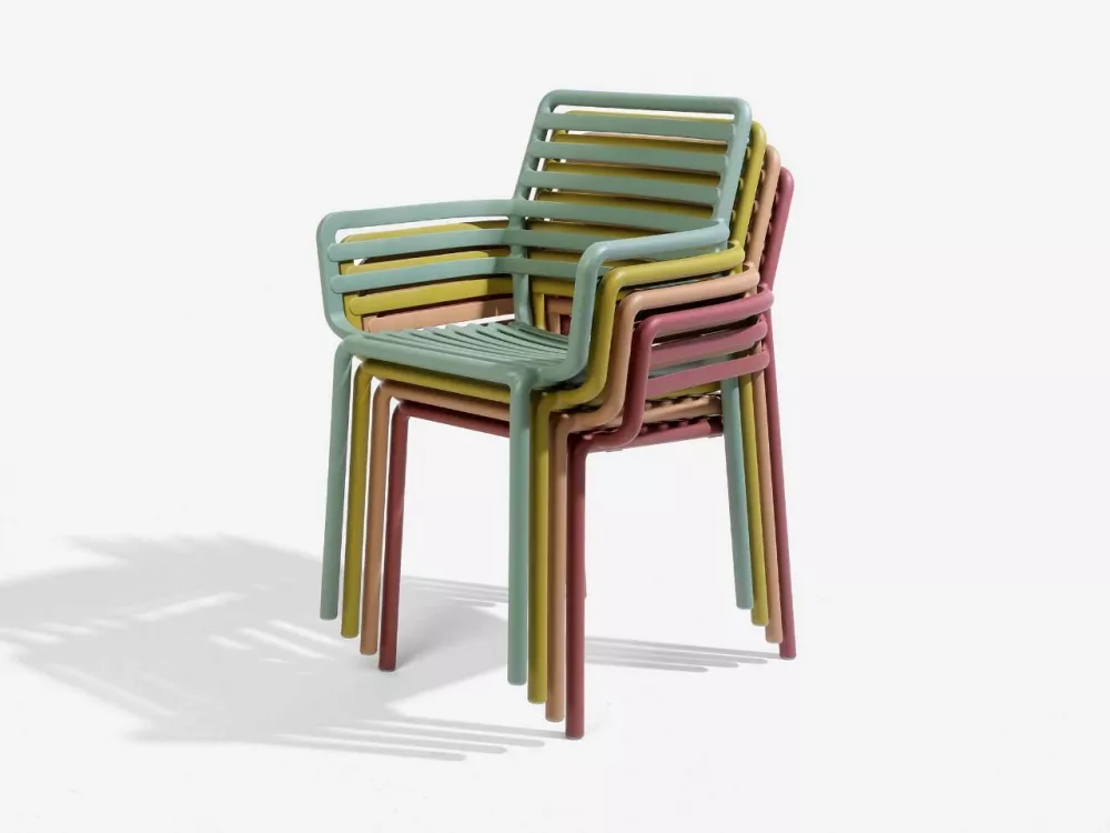 Кресло пластиковое цвет марсала Италия купить Кресло пластиковое цвет марсала Италия купить