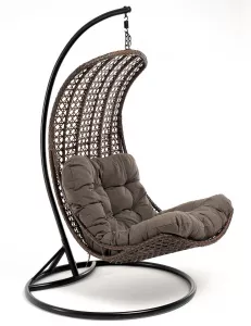 Белые подвесные кресла из искусственного ротанга