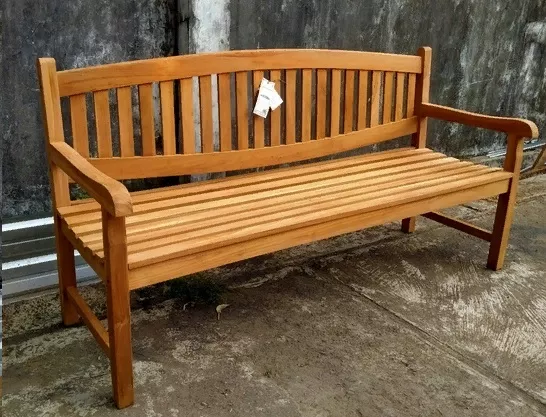 Скамейка из тика с овальной спинкой 150 см