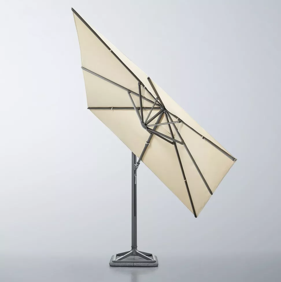 Зонт профессиональный на боковой опоре 3х3 м с подсветкой LED Зонт профессиональный на боковой опоре 3х3 м с подсветкой LED